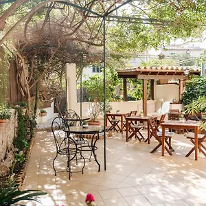 3* Hotel Casa Bougainvillea